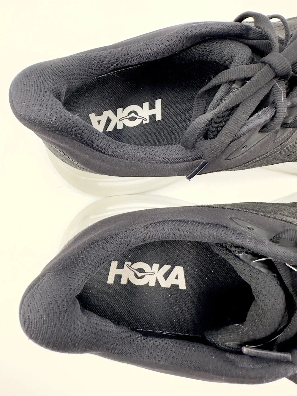 Hoka One One Womens Bondi 9 Sneakers Size 12 Black White Low Top Athletic Shoes